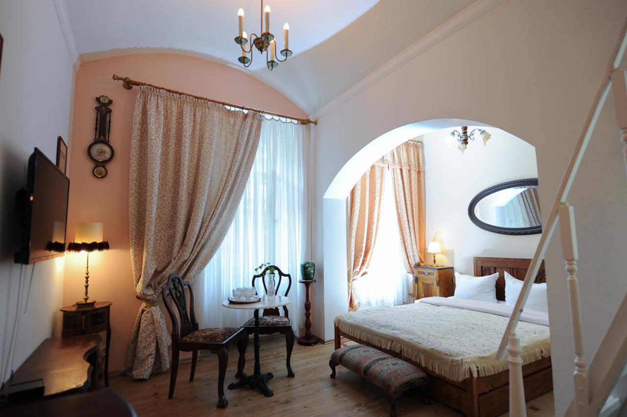 Antique In Appartamento Praga